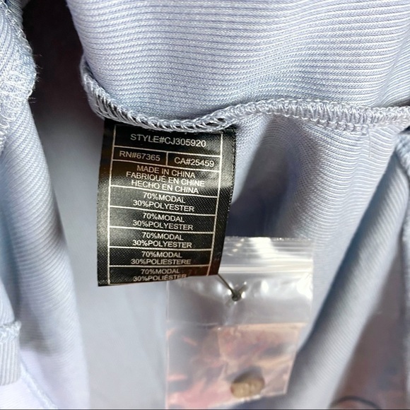 NEW cupcakes and cashmere Blue Lindy Oversized Button Front V-neck Blouse Sz L - Picture 11 of 11